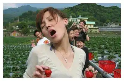 每天一笑大叔,你的表情还能再搞笑点吗