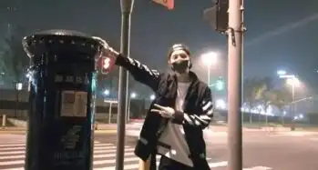 上海一邮筒因鹿晗而走红,粉丝为合影排队到凌晨