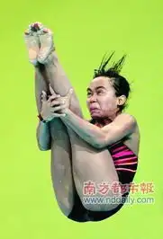 跳水搞笑表情瞬间