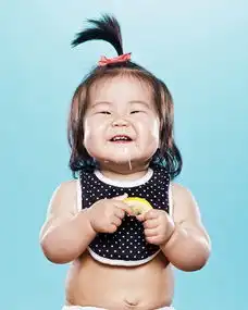 坑娃的摄影师萌娃吃的第一口柠檬