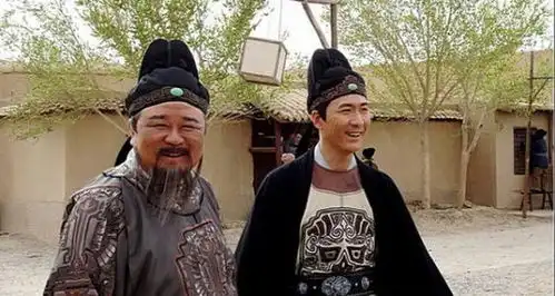 梁冠华从狄仁杰到太子爷,成功源于妻子慧眼识胖