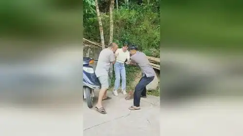天天下雨啊,发点搞笑视频花絮