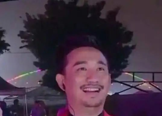 盘点错位神图周震南汗流不止王一博徐峥上演额头吻