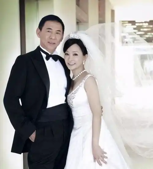 42岁台湾第一名媛孙芸芸,晒66岁母亲近照,舒淇大赞一家颜值爆表