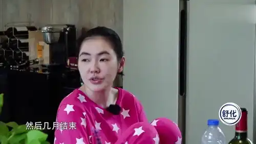 小s和汪小菲玩追逐游戏,吐槽北京柳絮太多,小s的表情绝了