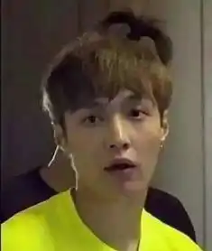 明星错位图知名男演员彭于晏当街卖菜,黄磊的爆炸头太搞笑