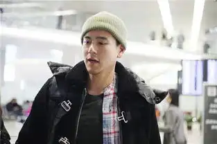 彭于晏对礼仪小姐吐舌卖萌眼神直勾勾,男人的正常行为