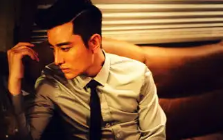 贾乃亮性感大片man爆半裸出镜私密纹身曝光7535218搜狐时尚频道图片库大视野搜狐