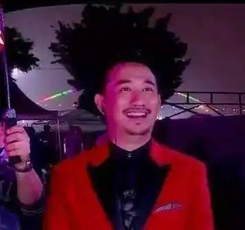 笑看明星尴尬瞬间周杰伦,你为啥要穿超短裤