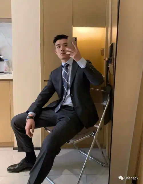 彭于晏上演正装诱惑,果然男生穿正装最帅比