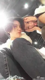 曹曦文玩搞怪5连拍晒中性西服写真男装女装皆宜