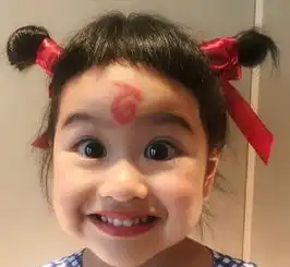 包贝尔女儿神还原哪吒,表情可爱到位,网友饺子是原型吧
