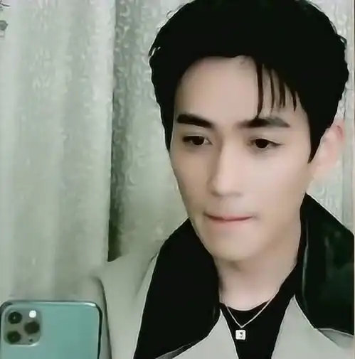朱一龙直播贡献了好多搞笑表情包真的不要太好用
