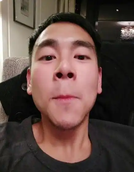 李敏镐晒搞怪自拍,网友纷纷晒其他明星自拍,最后一位猜不出来