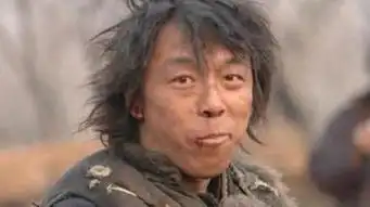 同样是演乞丐,周星驰刘德华都蓬头垢面,只有她偶像包袱太重