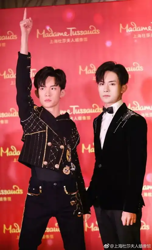 tfboys看到自己蜡像后,三人的回答真是笑skr人