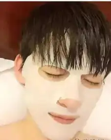 小鲜肉也爱敷面膜,王俊凯搞笑,林更新搞怪,易烊千玺居然不敷