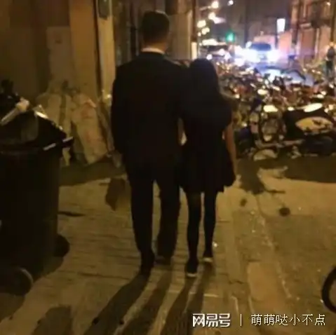 梧桐妹开通微博晒全家照,贾静雯夫妇表情搞笑,咘咘波妞超可爱