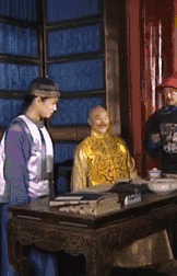 搞笑gif趣图妹子,请你抱紧我,我马上就带你飞