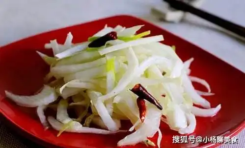 这菜经常被丢掉不吃,殊不知丢掉的才最好吃,不知道太可惜了