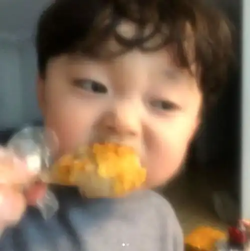 看他的ins是我最近的快乐源泉
