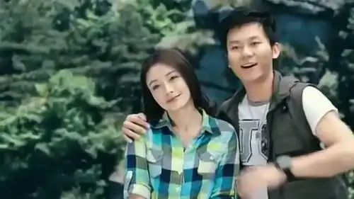 庐山恋马缰给菲尔拍照,菲尔的表情也太搞笑了,堪称表情王啊