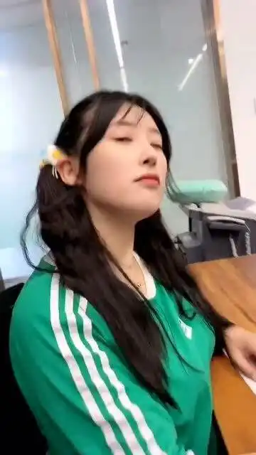 好家伙搞的我头皮发麻,不小心误会了,送礼物送错人了