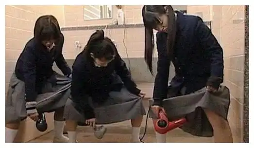 每天一笑大叔,你的表情还能再搞笑点吗