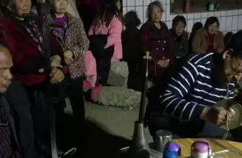 表情一点资讯牛人唢呐与大弦吹奏曲剧打銮驾,吹得太卖力了,都是高手呀表情
