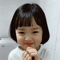 你微信里的表情包女孩,长大后沦为了亲妈的赚钱工具