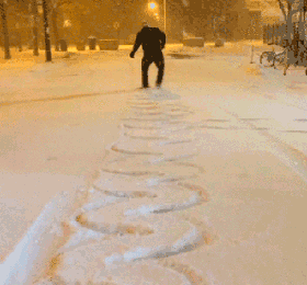 要说北方和南方打雪仗最大的区别,就是南方首先要有雪