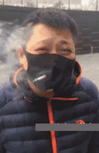 搞笑gif走,马上去领离婚证,这样你都扶不住