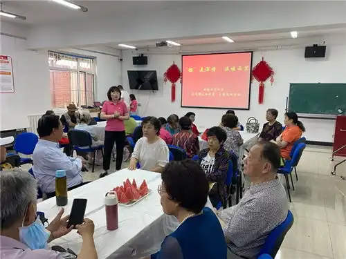 河西区友谊路街西园西里社区开展我们的节日端午节粽是深情温暖西里活动