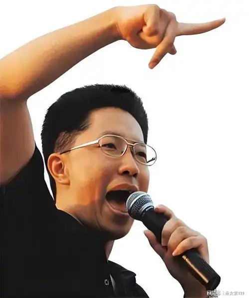 李阳老师直播时说了一句董宇辉大实话,被他老婆掐了一下