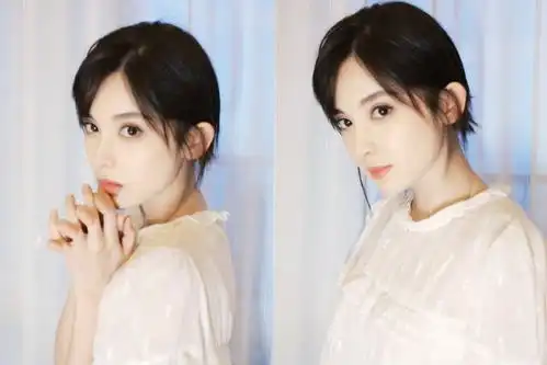 娜扎工作室晒娜扎新照表情古怪精灵花式比心大眼迷人