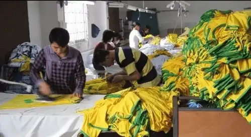 找父母借了15万,加上自己10万元积蓄,终于把服装厂搞倒闭了