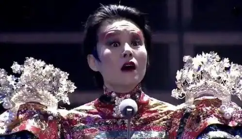 记得神曲忐忑吗龚琳娜为音乐仍四处采风,45岁依然很魔性
