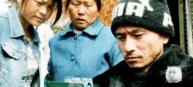 承包90后童年的网红,有人靠表情包吸金,有人却重回江湖