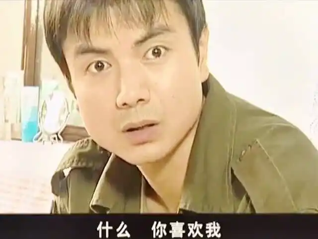穷小子交不起房租不料被女房东看上安排工作还包吃包住