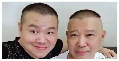 岳云鹏的妻子晒家人游玩照,岳云鹏实力抢镜,表情太搞笑