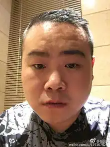 岳云鹏熬夜自拍表情呆马丽率真指出小岳岳自拍妆化重了啊