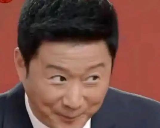 吴京带儿子游玩,却被骂孩子太丑,谢楠的回应体现了母爱的伟大