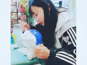 拍照的时候怎么让表情自然