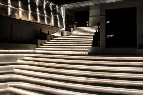 拍这组照片给我镜头都摔飞了大理这个地方你觉得怎么样