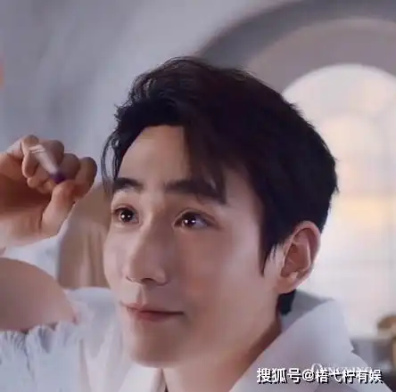 朱一龙呲着大板牙干什么呢实现表情自由,时间雕刻师你值得拥有