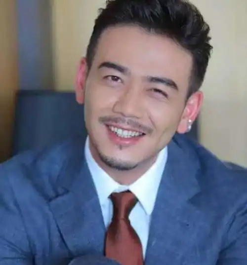 同样是奔四的年纪,为什么没人说胡歌油腻