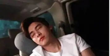 鹿晗吴亦凡李易峰张艺兴明星睡姿汇总