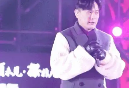 北京卫视零下十三度户外跨年,众明星冻出表情包,太搞笑了