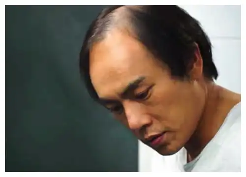 秦昊为饰演张东升的秃顶,真的剃光头了吗本人出面回应笑喷网友