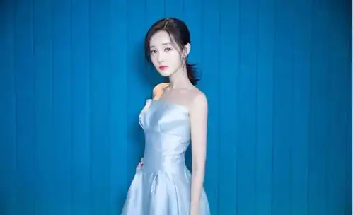 香蜜制作班底再来新作,网传新晋顶流主演,合作体寒的她